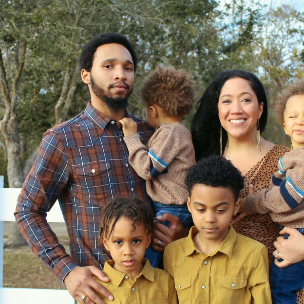 diverse family with 2 parents and 4 children